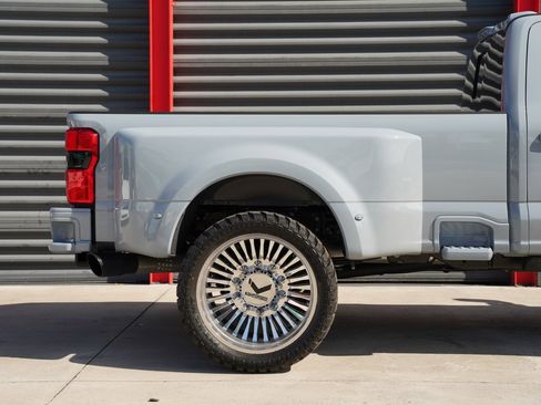 Used 2026 Ford F450 Platinum w/ Platinum Plus Package image 16