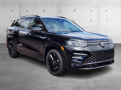 New 2025 Volkswagen Tiguan SE R-Line