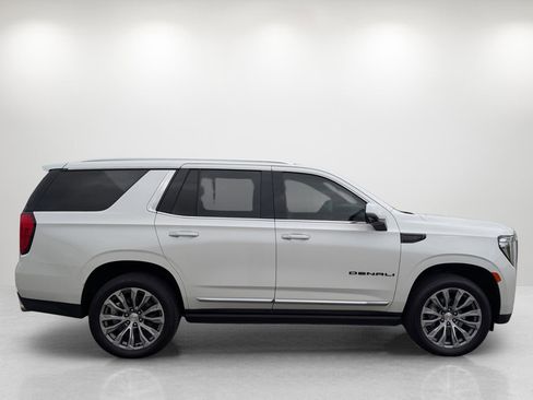 Used 2021 GMC Yukon Denali w/ Denali Ultimate Package image 4