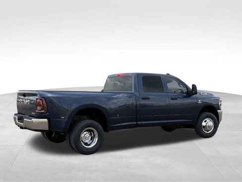 New 2026 RAM 3500 Tradesman AWD/4WD image 4