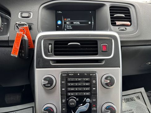 Used 2017 Volvo S60 T5 Dynamic w/ Vision Package image 27