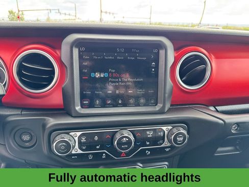 Used 2018 Jeep Wrangler Unlimited Rubicon AWD/4WD image 17