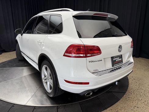 Used 2014 Volkswagen Touareg VR6 image 7