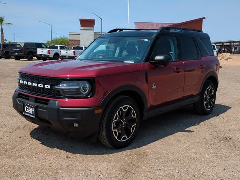 Used 2025 Ford Bronco Sport Outer Banks w/ Outer Banks Tech Package+ AWD/4WD image 7