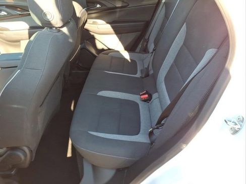 Used 2023 Chevrolet TrailBlazer LS FWD image 11