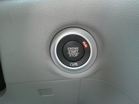 Used 2017 Chrysler Pacifica Touring Plus image 43