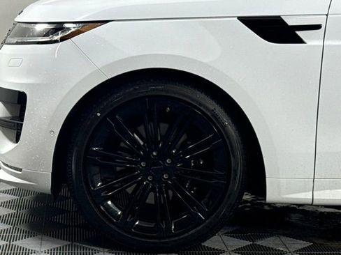 New 2026 Land Rover Range Rover Sport Dynamic SE image 14
