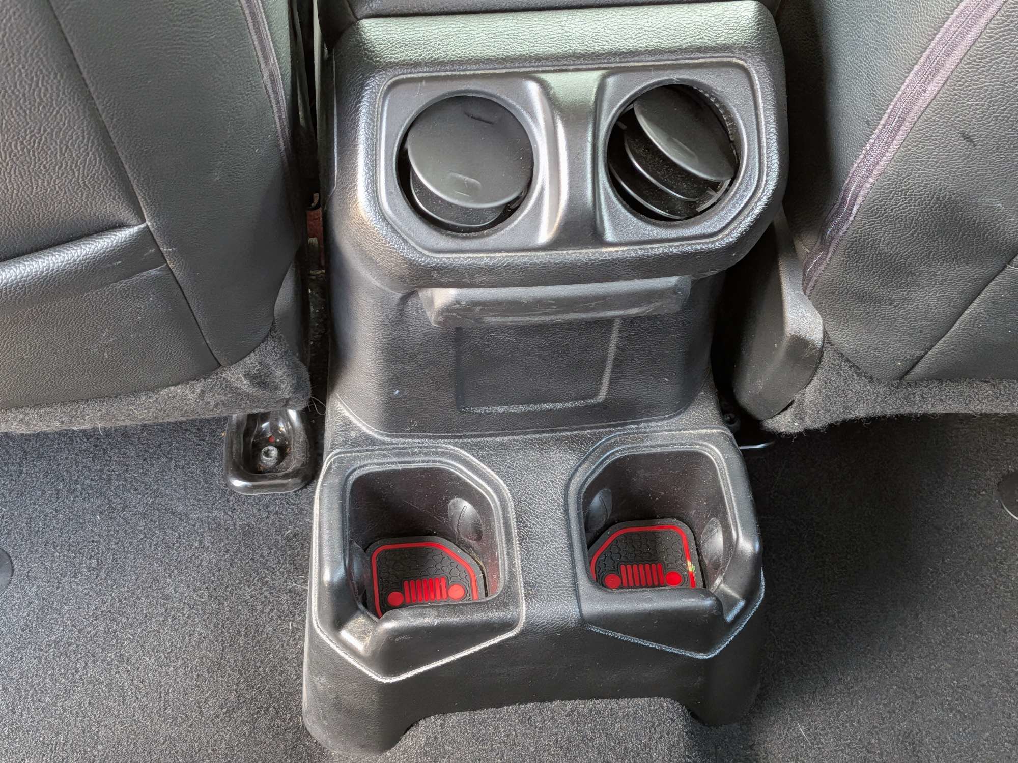 Used 2018 Jeep Wrangler Unlimited Sport AWD/4WD image 15