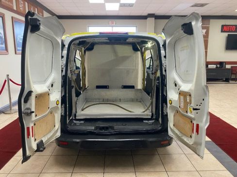 Used 2017 Ford Transit Connect XL image 7