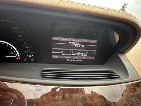 Used 2013 Mercedes-Benz S 63 AMG image 36