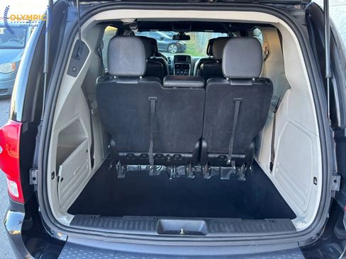 Used 2020 Dodge Grand Caravan SXT image 46