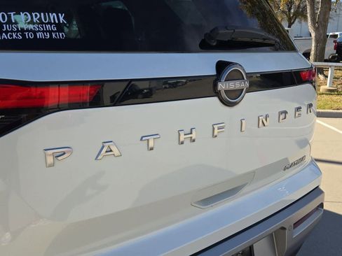 Used 2022 Nissan Pathfinder Platinum w/ Cargo Package image 11