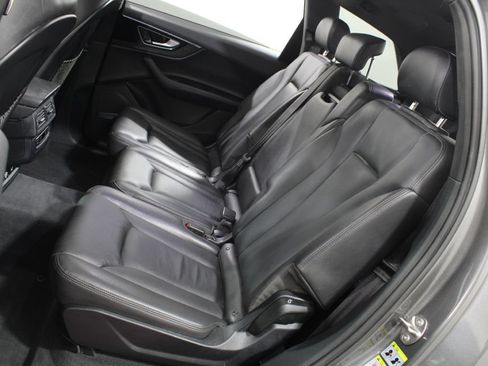 Used 2019 Audi Q7 3.0T Premium Plus AWD/4WD image 21