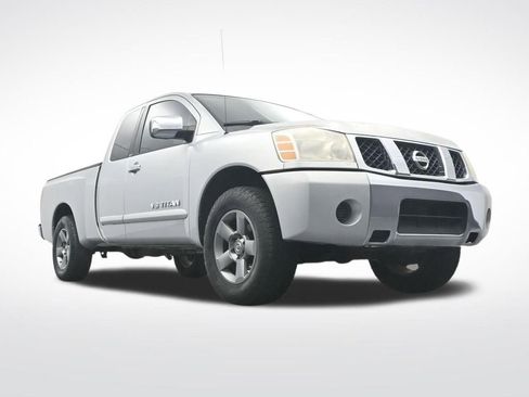 Used 2005 Nissan Titan SE RWD image 31