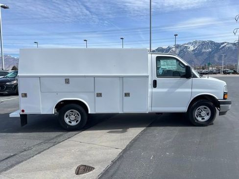 New 2025 Chevrolet Express 3500 w/ Power Convenience Package RWD image 23