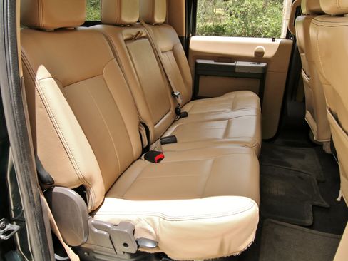 Used 2014 Ford F250 Lariat w/ Lariat Ultimate Package AWD/4WD image 42