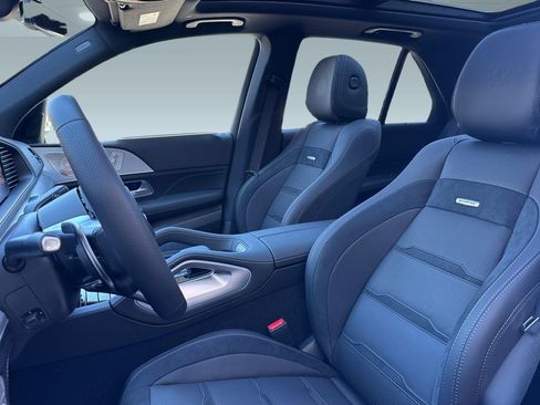 Used 2025 Mercedes-Benz GLE 53 AMG 4MATIC image 4