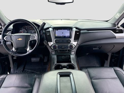 Used 2018 Chevrolet Tahoe LT image 3