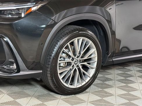 Certified 2025 Lexus NX 350 AWD w/ Luxury Package image 4