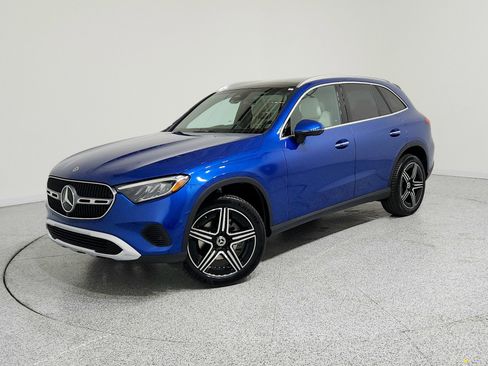 New 2026 Mercedes-Benz GLC 300 image 1