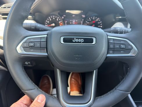 Used 2024 Jeep Compass Limited AWD/4WD image 17