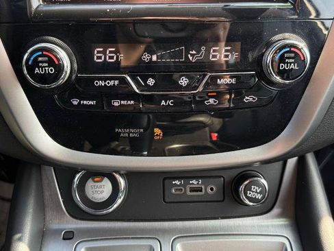 Certified 2024 Nissan Murano SV w/ SV Midnight Edition Package image 28