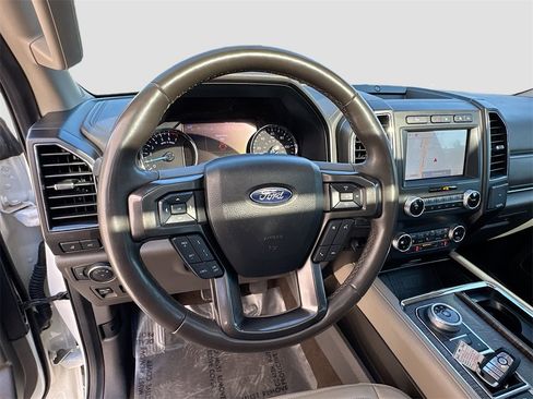 Used 2021 Ford Expedition Limited image 11