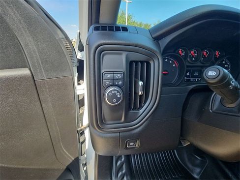 Used 2024 Chevrolet Silverado 2500 W/T w/ WT Convenience Package image 17