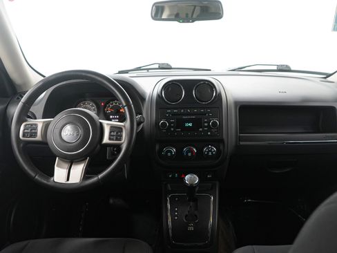 Used 2014 Jeep Patriot Latitude w/ Sun/Sound Group image 13