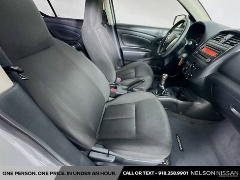 Used 2016 Nissan Versa S FWD image 24