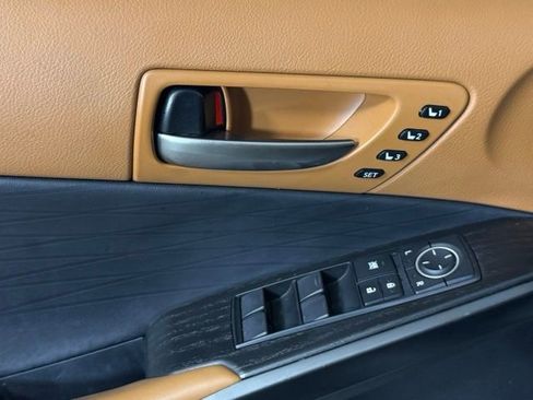 Used 2023 Lexus IS 300 w/ Premium Package RWD image 19