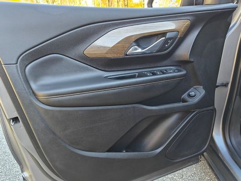 Used 2018 GMC Terrain SLE w/ Driver Convenience Package image 18