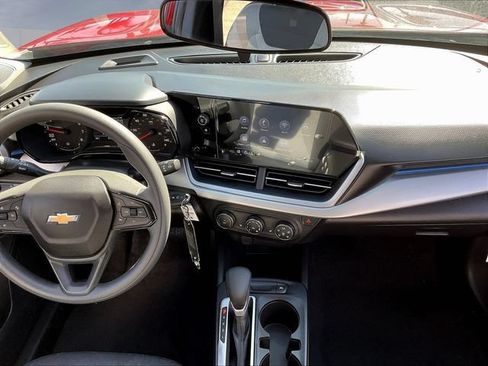 New 2026 Chevrolet Trax LS w/ LS Convenience Package FWD image 6