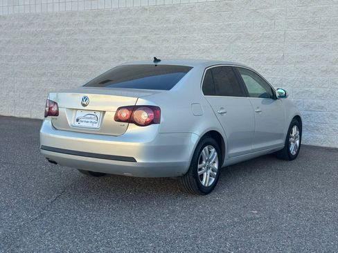 Used 2010 Volkswagen Jetta TDI image 6