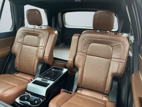 Used 2023 Lincoln Aviator Reserve w/ Equipment Group 201A image 14