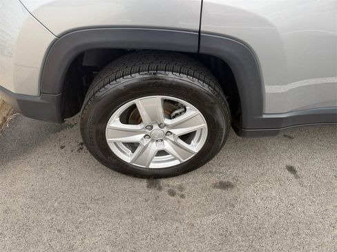 Used 2022 Jeep Compass Latitude w/ Convenience Group image 28