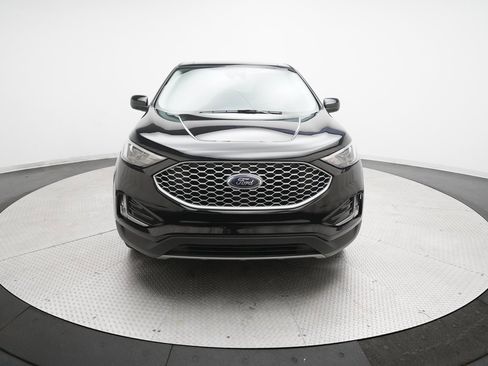 Used 2024 Ford Edge SEL w/ Convenience Package image 11