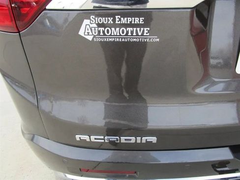 Used 2019 GMC Acadia Denali w/ Technology Package image 14