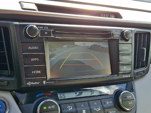 Used 2018 Toyota RAV4 XLE AWD/4WD image 18