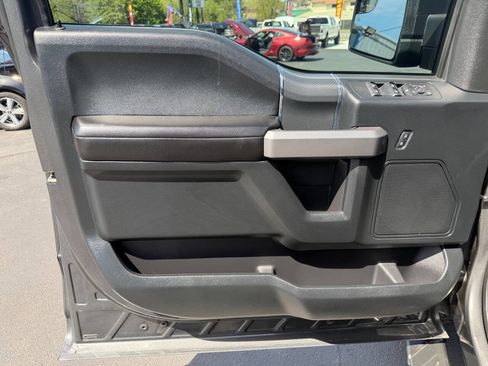 Used 2018 Ford F150 XLT w/ Equipment Group 302A Luxury AWD/4WD image 8