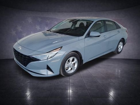 Used 2021 Hyundai Elantra SE FWD image 10