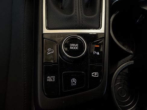 Used 2025 Kia Sportage LX FWD image 21