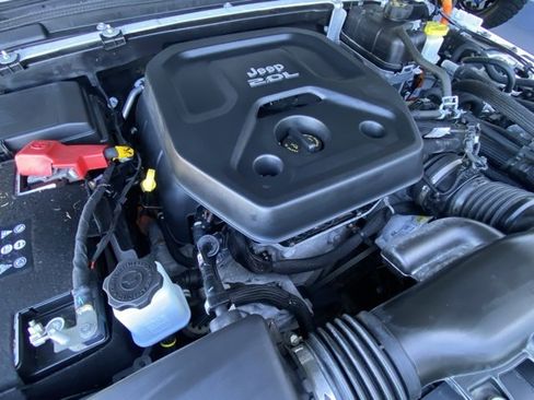 Used 2023 Jeep Wrangler Unlimited Sahara w/ Cold Weather Group image 11