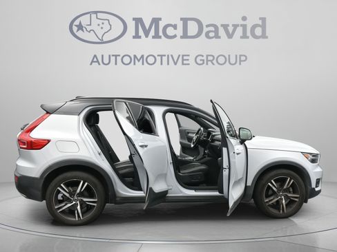 Used 2020 Volvo XC40 T5 R-Design w/ Protection Package Premier AWD/4WD image 41