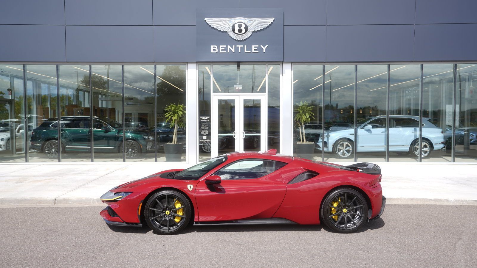 Used 2022 Ferrari SF90 Stradale AWD/4WD image 5