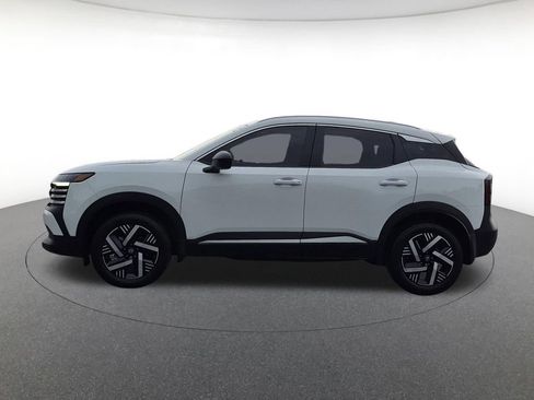 Used 2026 Nissan Kicks SV FWD image 8