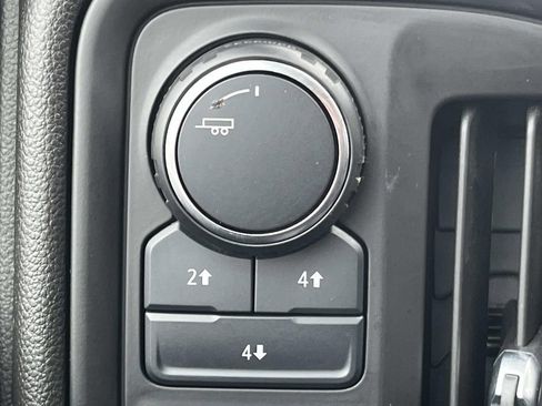 Certified 2024 Chevrolet Silverado 2500 Custom w/ Custom Value Package image 26