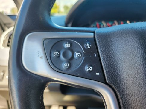 Used 2017 GMC Yukon SLT image 16