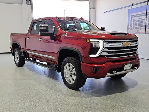 Used 2024 Chevrolet Silverado 3500 High Country w/ High Country Premium Package AWD/4WD image 4