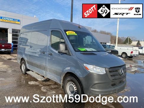Used 2019 Mercedes-Benz Sprinter 144 Cargo image 1